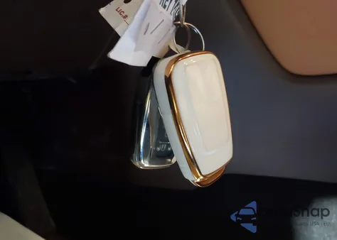 2021 Toyota Highlander Hybrid Platinum from USA, damaged, VIN 5TDFARAH0MS004908